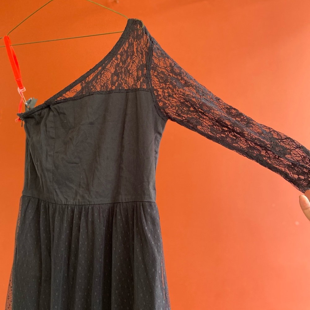 Elle Marvel Black Lace Dress. Size-S. - Picture 10 of 16